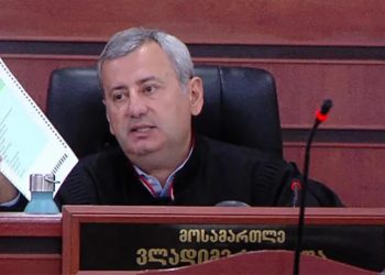 მოსამართლე, რომელმაც უკვე 6 საქმე შეუჩერა “ოცნებას” – “დაფიქრდიო, დავფიქრდი და მივიღე გადაწყვეტილება”