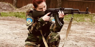 რუსეთმა უკრაინის მხარეს მებრძოლ ქართველ ქალზე საერთაშორისო ძებნა გამოაცხადა