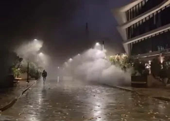 ორბელიანის მოედანზე რამდენიმე მანქანა დაიწვა