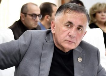 “გაიყიდება, ტურისტული ადგილია” – წაქაძე პარლამენტის შენობაძე