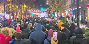 “ტროტუარი არ ვიცი და გზა კი გადავკეტეთ” – ვიდეო