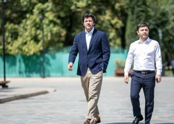 რატომ დატოვა ქვეყანა კალაძის გუნდის წევრმა და რას აცხადებს მერი?