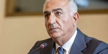 ირანის უკანასკნელი შაჰის უფროსი ვაჟი მიმართვას ავრცელებს