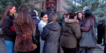 რა ბედი ელის 89-ე საჯარო სკოლას – პროტესტი სამინისტროსთან