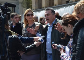 ,, დუმილი არის სირცხვილი!.. ხვალ, 17.00-ზე, კანცელარიასთან, ყველა ადვოკატს გელოდებით!” – ზაზა