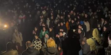 აქციაა თსუ-ს პირველ კორპუსთან – სტუდენტების და ლექტორების პროტესტი