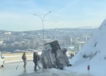 (ვიდეო) – “გზა უნდა იწმინდებოდეს აუცილებლად” – კიდევ ერთი ავარია თბილისში