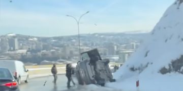 (ვიდეო) – “გზა უნდა იწმინდებოდეს აუცილებლად” – კიდევ ერთი ავარია თბილისში