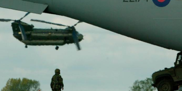 დიდ ბრიტანეთს ახლო აღმოსავლეთიდან სამხედრო პერსონალი გაჰყავს