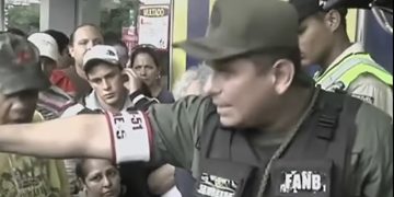 (ვიდეო) – “სად იყო “ქოცნება”, მადურომ რომ ჯარი შეუშვა მაღაზიებში” – ზურაბ ფარჯიანი