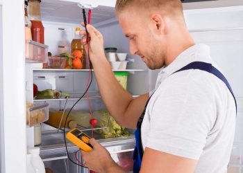 11 ნიშანი, რომ მაცივარს სასწრაფოდ სჭირდება ხელოსანი და რჩევები სწორად მოვლისთვის