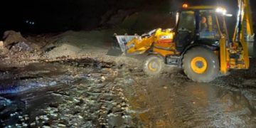 მესტიის გზაზე ზვავი ჩამოწვა – მგზავრების ნაწილი გვირაბშია ჩარჩენილი