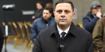 “ვიღაც კიდევ სადღაც მნიშნავს, რომ კიდევ გადავამეტო?” – მიქაუტაძე მოსამართლეს