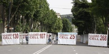 “ეს 2009 წელია – დღეს ივანიშვილი ხალხს იჭერს ტროტუარზე დგომის გამო” – ვახო სანაია