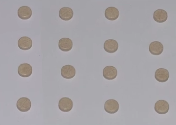 თბილისის აეროპორტში, მგზავრის ხელბარგში „მეთადონის“ შემცველი 30 აბი აღმოაჩინეს