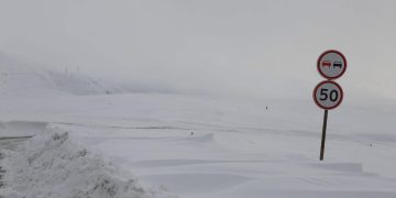 გუდაური-კობის მონაკვეთზე ყველა სახის ტრანსპორტისთვის მოძრაობა აკრძალულია – გზების დეპარტამენტი