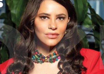 ,, ხოდა თქვენი დედაც მო@@@ან ! ბიძინას ამის იმედი აქვს ზუსტადაც“ – ია ფარულავა