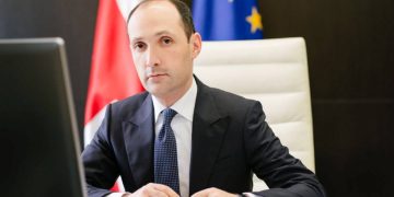 რას ამბობს ლევან დავითაშვილი ქვეყნიდან წასვლაზე?