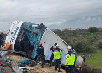 ანტალიაში სამგზავრო ავტობუსი გადაბრუნდა – არის მსხვერპლი