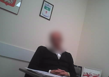 კორუფციის ბრალდებით საჯარო მოხელეები დააკავეს