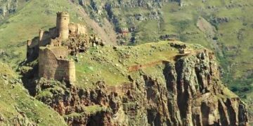 “ვეფხისტყაოსნის” ქაჯეთის ციხის პროტოტიპი სწორედ ეს საოცარი ადგილია” – ზურაბ ბატიაშვილი