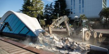 ჯერ დავანგრევთ და მერე ავაშენებთ – ბათუმის მერია ქორწინების სახლზე