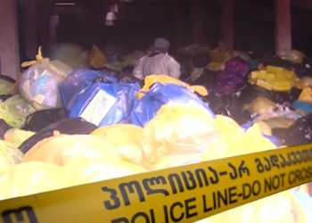 ადამიანის სხეულს ნაწილებს მიტოვებულ შენობაში ყრიდნენ