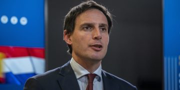 ,,ხელისუფლებას მოვუწოდებთ, გაათავისუფლოს ყველა თვითნებურად დაკავებული პირი” – ევროკომისარი