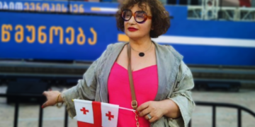 ,, სულ ფეხებზე მკიდია მონას დამიძახებთ,სუპიხვრეპიას, პროპაგანდისტს, დამაბულინგებთ, ფეიკებს გააკეთებთ და კედელ კედელ მათრევთ…” – ნინო ჯღარკავა