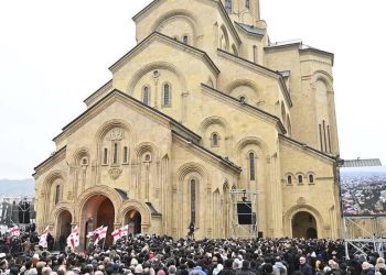 ,, იქნებ ხვალიდან ამ დღეებში განცდილმა ერთიანობის დიდებულებამ დათრგუნოს ის უდიდესი სიძულვილი, აუტანლობა, ზიზიღი რომელიც წალეკვით გვემუქრება” – თინა ხიდაშელი