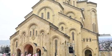 ,, იქნებ ხვალიდან ამ დღეებში განცდილმა ერთიანობის დიდებულებამ დათრგუნოს ის უდიდესი სიძულვილი, აუტანლობა, ზიზიღი რომელიც წალეკვით გვემუქრება” – თინა ხიდაშელი