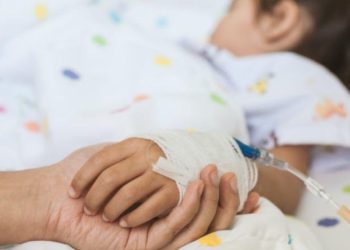 “2 წლის გოგონა დღეს დაკრძალეს – ელემენტი გადაყლაპა და შინაგანი ორგანოები დაუწვა” – მედია