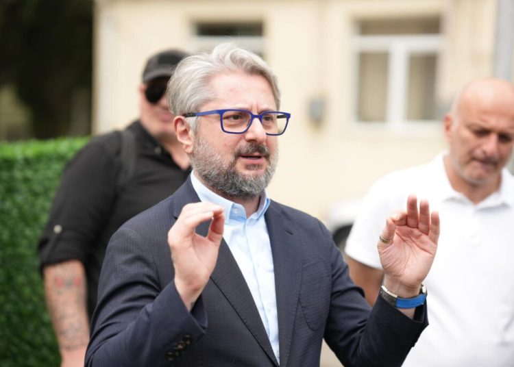 „ამნეზია კი არ მაქვს, დებო და ძმებო. მოთმინება და საღი აზრი მაქვს“ – ნიკა გვარამია