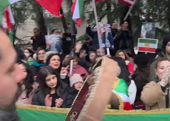 (ვიდეო) – “მადლობა ტრამპს და ნეთანიაჰუს!” – თბილისში ირანელები ზეიმობენ