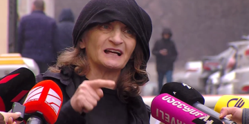 მკვლელებს ჩემი მოსმენა მოუწევთ – მოკლული მასწავლებლის დედა სასამართლოში მივიდა