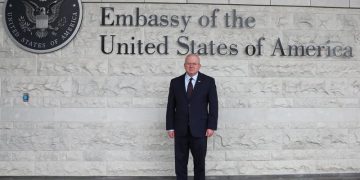 სახ. დეპარტამენტის წარმომადგენელი ოპოზიციურ პარტიებს ხვდება – დეტალები