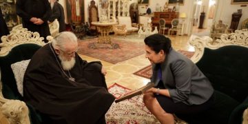 “საავადმყოფოში მისვლა და კადრში გამოჩენა აუცილებელ პროტოკოლად არ მიმაჩნია” – სალომე ზურაბიშვილი