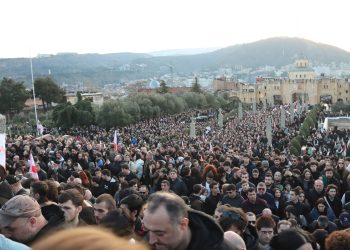 რომელ ქუჩებზე აიკრძალა მოძრაობა სამების ტაძრის მიმდებარედ – სია
