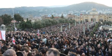 რომელ ქუჩებზე აიკრძალა მოძრაობა სამების ტაძრის მიმდებარედ – სია