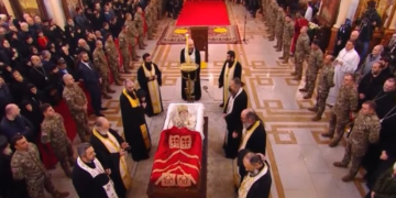 სამების საკათედრო ტაძარში წირვა მიმდინარეობს