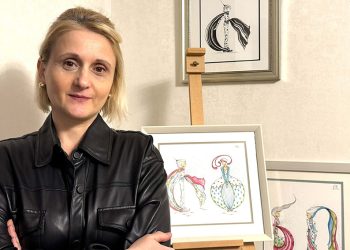 როცა ანბანი სუნთქვას იწყებს – მხატვარ თამთა ელბაქიძის სამყარო, სადაც ქართული ასობგერები ადამიანებად გარდაისახნენ