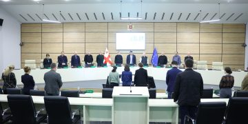 ცესკოს სხდომაზე ილია მეორის ხსოვნას პატივი მიაგეს