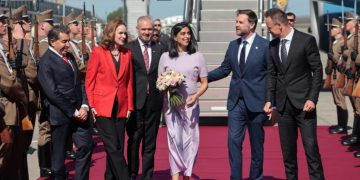 ჯეი დი ვენსი უნგრეთში ჩავიდა