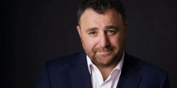 ,, მაესტრო რობიკო სტურუამ კიდევ ერთხელ შეძლო ის, რაც დიდ ხელოვანებს ძალუძთ” – აჩიკო ბერიძე