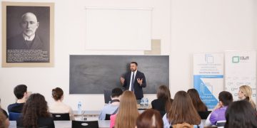 ცესკოს თავმჯდომარე თბილისის სახელმწიფო უნივერსიტეტის სტუდენტებსა და რექტორს შეხვდა