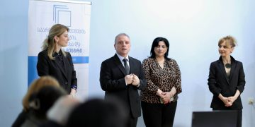 საჯარო სკოლების სამოქალაქო განათლების პედაგოგებისთვის საინფორმაციო კურსი “დემოკრატიული არჩევნები და საარჩევნო გარემო” ხორციელდება