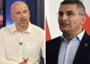 ,,სამაგიეროდ, ექნება ენა, რომელსაც გამოგვიყოფს, ხოლმე, პერიოდულად “იმედის” და რ2-ს ეთერიდან“ – მერაბ მეტრეველი მამუკა მდინარაძეზე