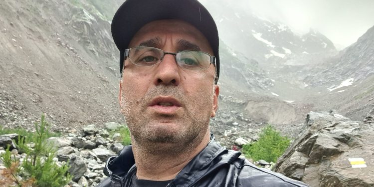 “გაგისკდეთ ეგ თავები იმათ ვინც კობახიძის ბჟუტური ან ტვ ნადეჟდა გჭირდებათ იმის გასაგებად თუ რა ღირს მაკარონი და კვერცხი” – ზურაბ ბაუჟაძე