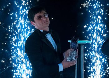 “არაპატივცემულო “ქოცპროპაგანდისტნო”, ეს ჩემი “ბროლის ბუ” ასე რატომ გაწუხებთ და გტკივათ?!” – ფარჯიანი