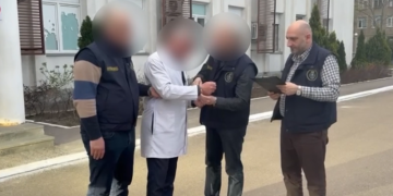 ქრთამის აღების ფაქტზე თავდაცვის სამინისტროს სამხედრო ჰოსპიტლის ქუთაისის სამედიცინო ცენტრის განყოფილების უფროსი დააკავეს